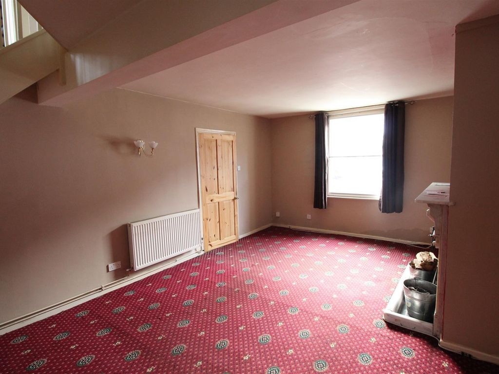 3 bed terraced house for sale in High Street, Needham Market, Ipswich IP6, £260,000