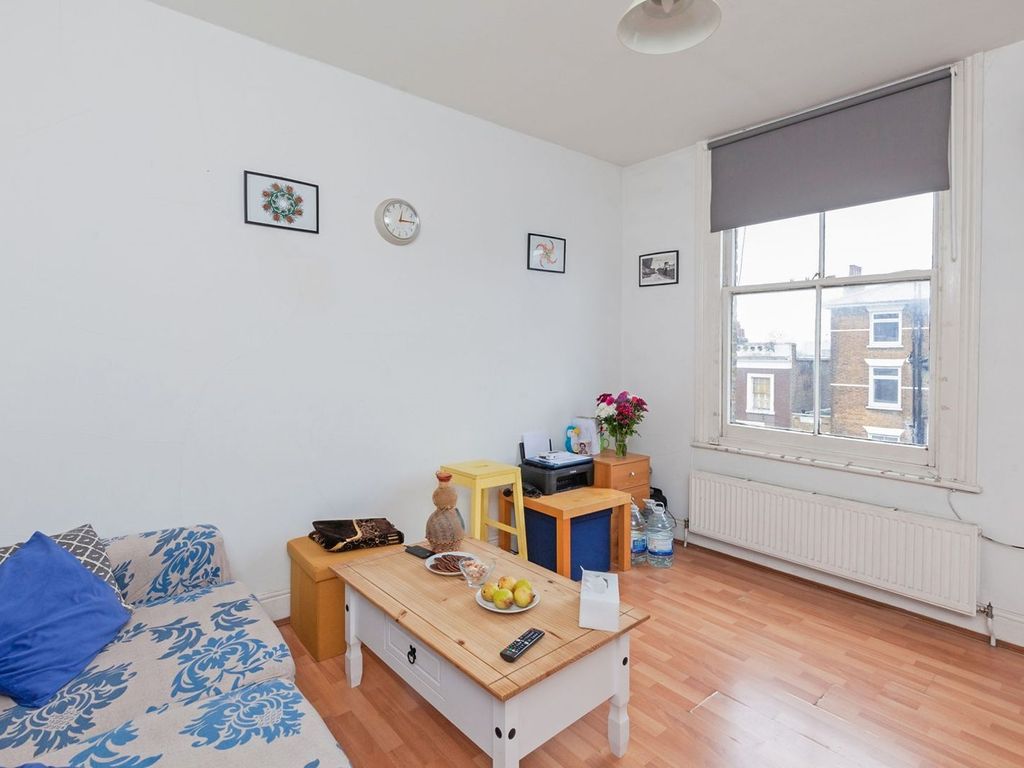 1 bed flat for sale in Killyon Terrace, Battersea/Clapham SW8, £275,000