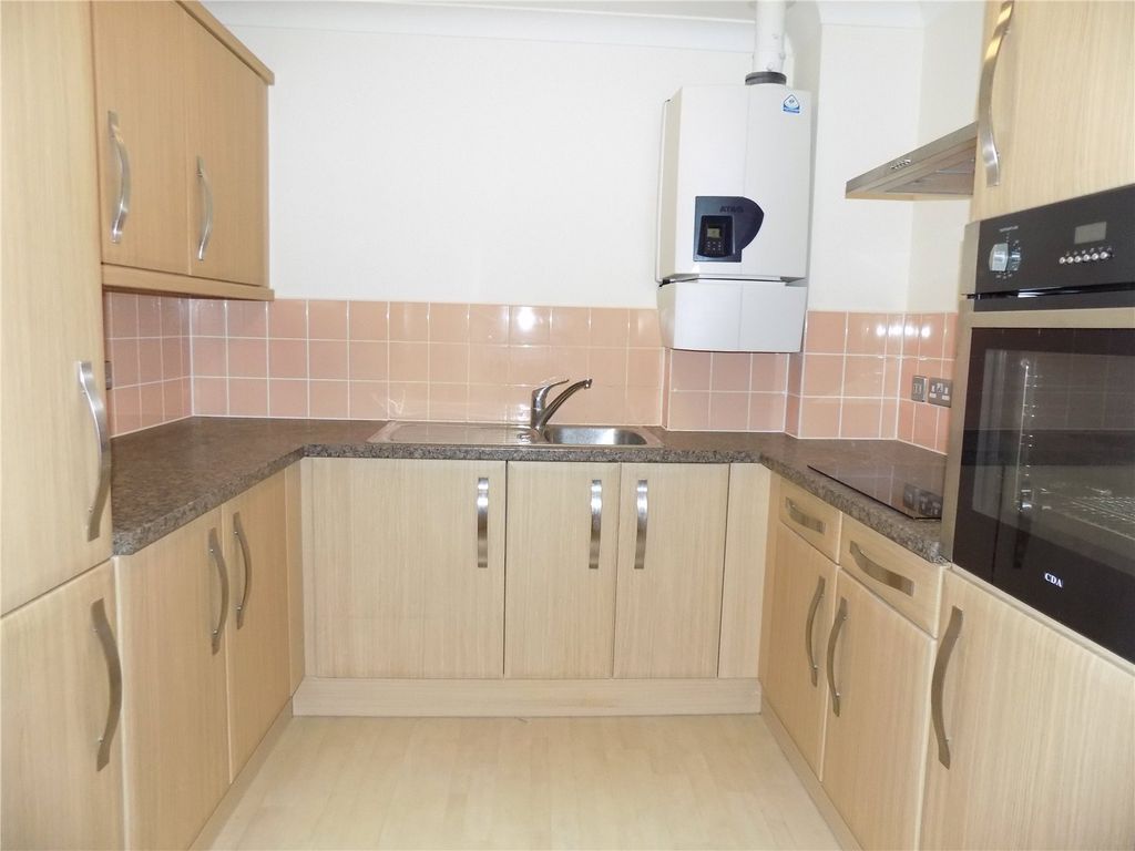 1 bed flat for sale in Guernsey Lane, Swindon SN25, £119,950