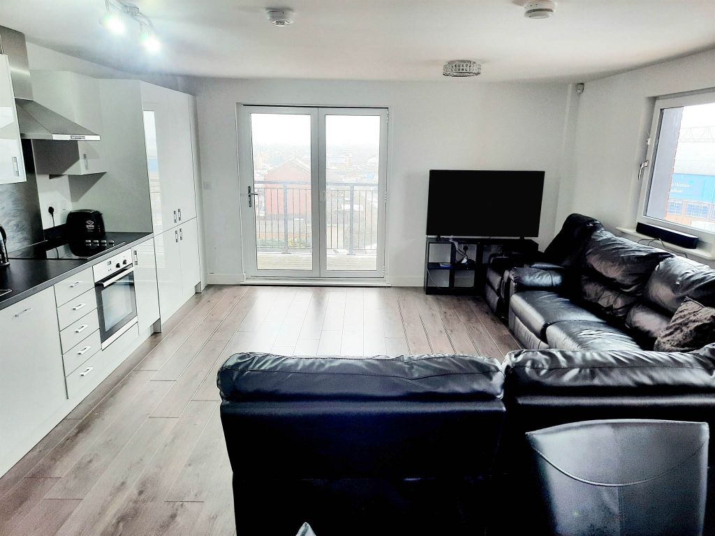 2 bed flat for sale in Hawksbill Way, Peterborough PE2, £145,000