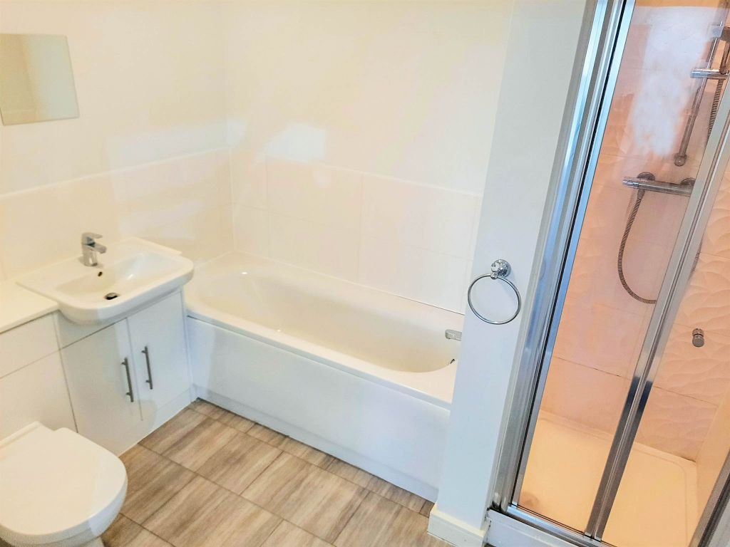 2 bed flat for sale in Hawksbill Way, Peterborough PE2, £145,000