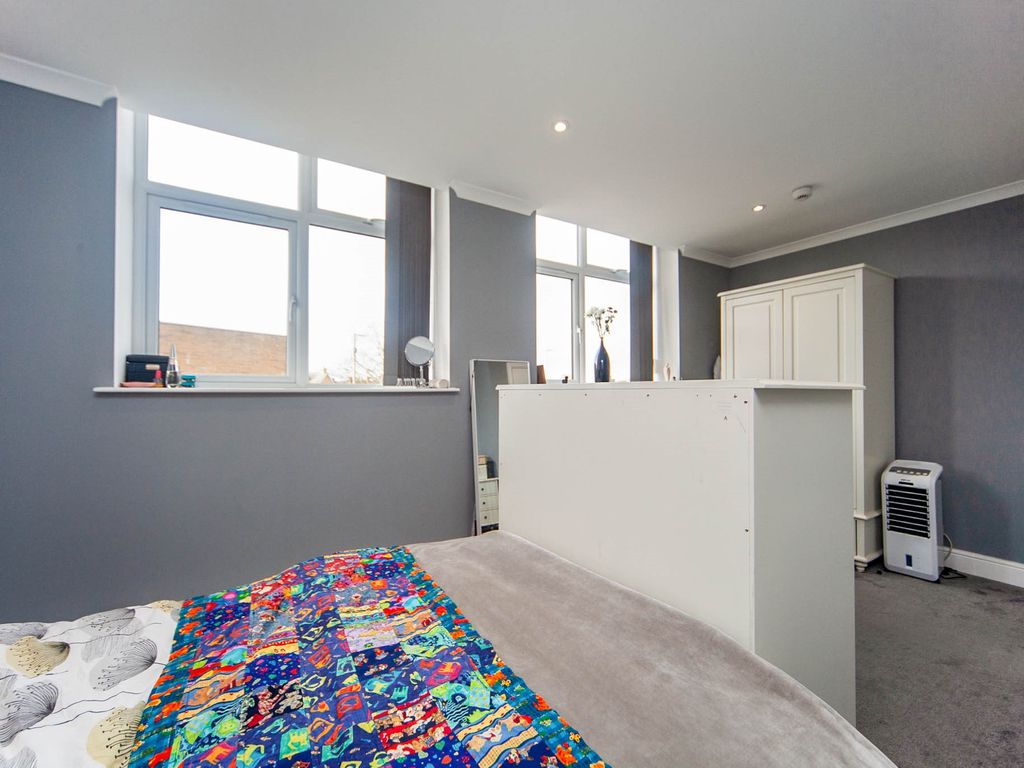 1 bed flat for sale in Bridge Street, Taunton TA1, £120,000