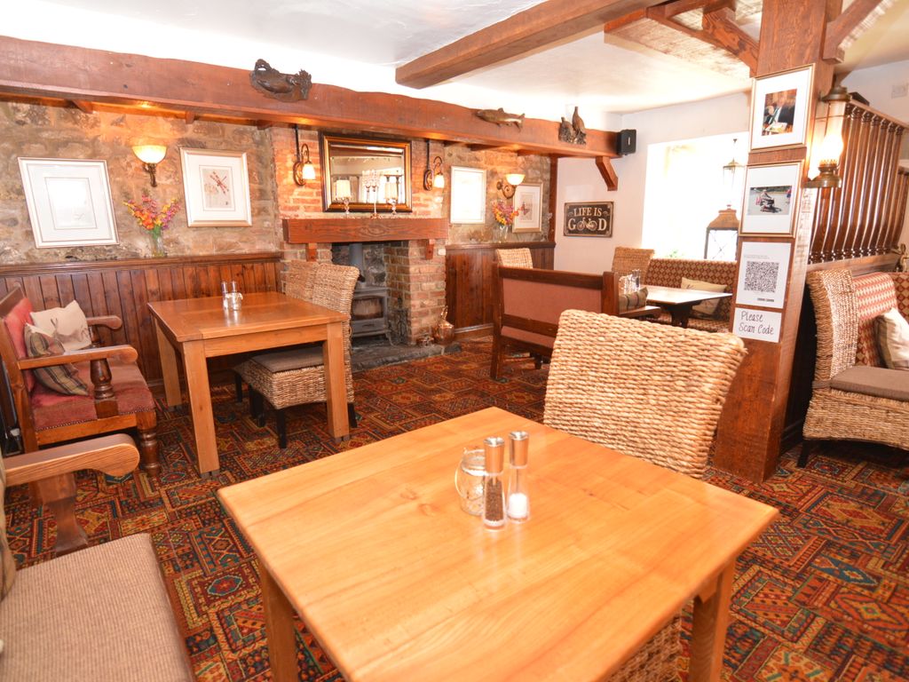 Pub/bar for sale in Thirsk, North Yorkshire YO7, £525,000