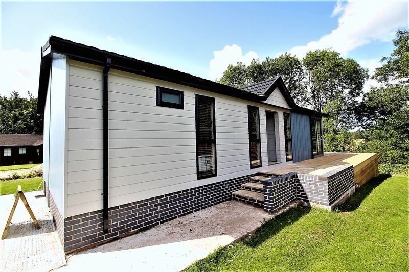 2 bed mobile/park home for sale in Applegrove Lodges, Burniston, Scarborough YO13, £199,995