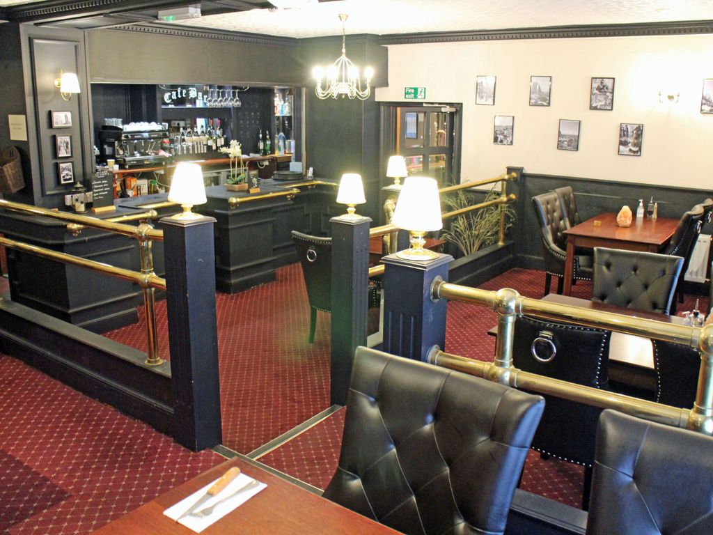 Pub/bar for sale in Caerleon, Newport NP18, £575,000
