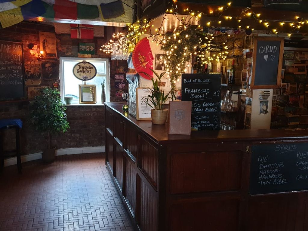 Pub/bar for sale in Mold, Flintshire CH7, £390,000