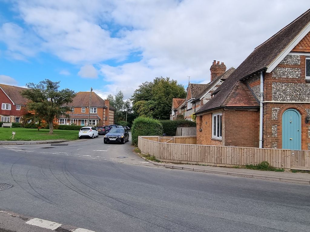 Land for sale in Baydon Road, Baydon Wiltshire SN8, £6,400