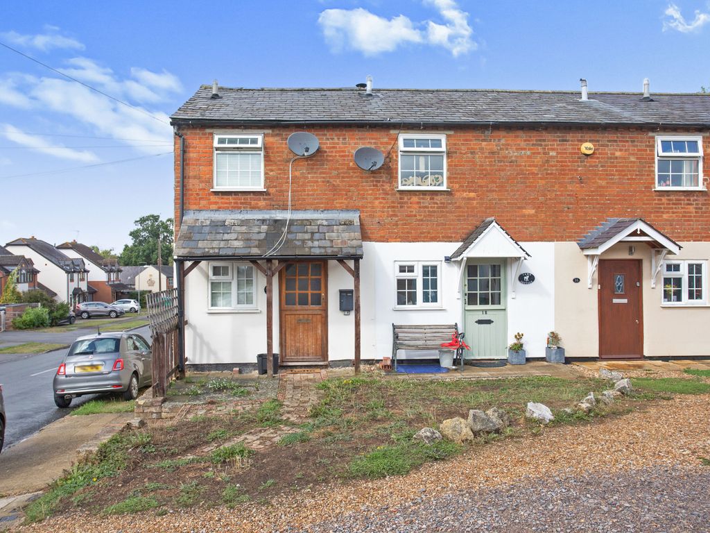 1 bed cottage for sale in Winslow Road, Buckingham MK18, £175,000