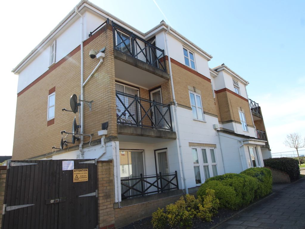 2 bed flat for sale in Princess Alice Way, 0HQ SE28, £272,995