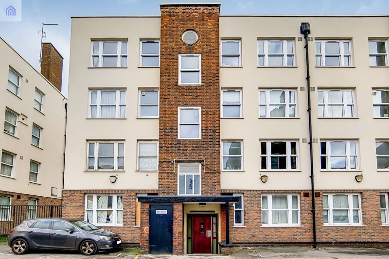 1 bed flat for sale in Turin Street, London E2, £325,000