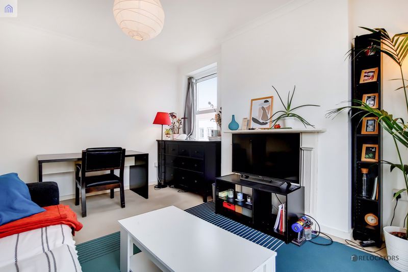 1 bed flat for sale in Turin Street, London E2, £325,000