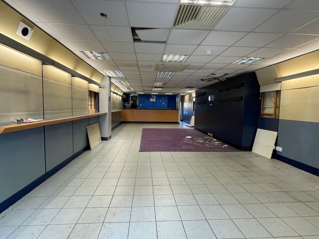 Retail premises for sale in Queen Street, Newton Abbot TQ12, £375,000