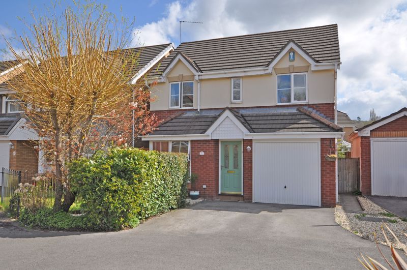 4 bed detached house for sale in Detached Family House, Willow Walk, Newport NP10, £330,000