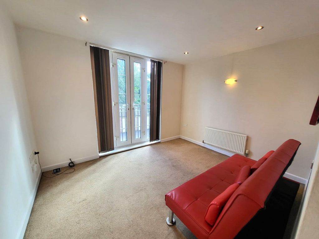 2 bed flat for sale in Edgar House, Bawtry Road, Doncaster DN4, £115,000