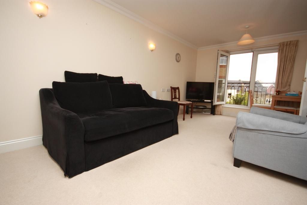1 bed flat for sale in Pegasus Court, Acon, London W3, £209,950