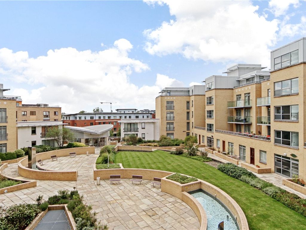 1 bed flat for sale in The Belvedere, Homerton Street, Cambridge CB2, £280,000