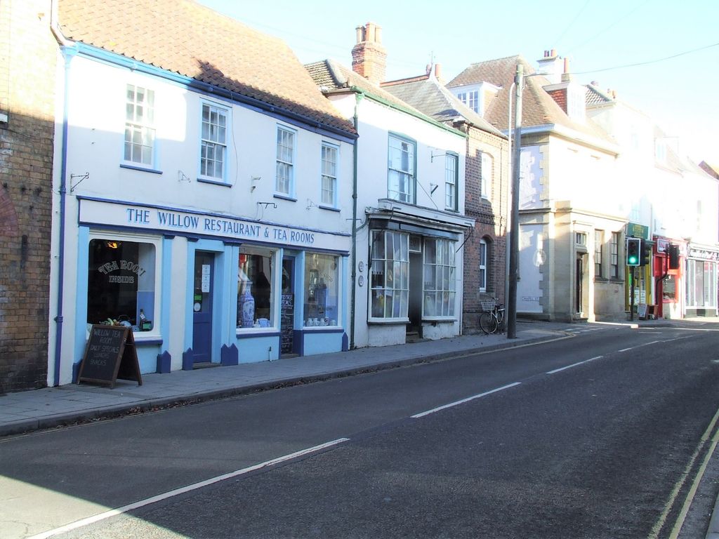 Commercial property for sale in Alford, Lincolnshire LN13, £40,000