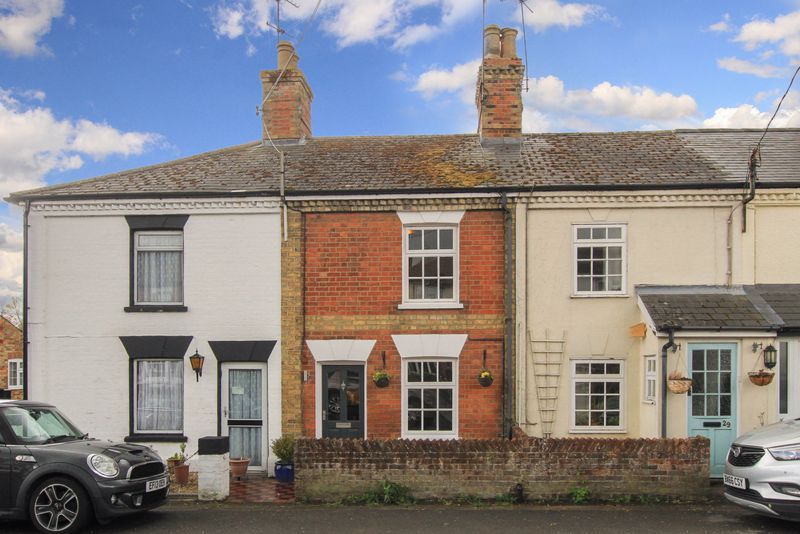 2 bed cottage for sale in Tring Road, Wilstone, Tring HP23, £315,000