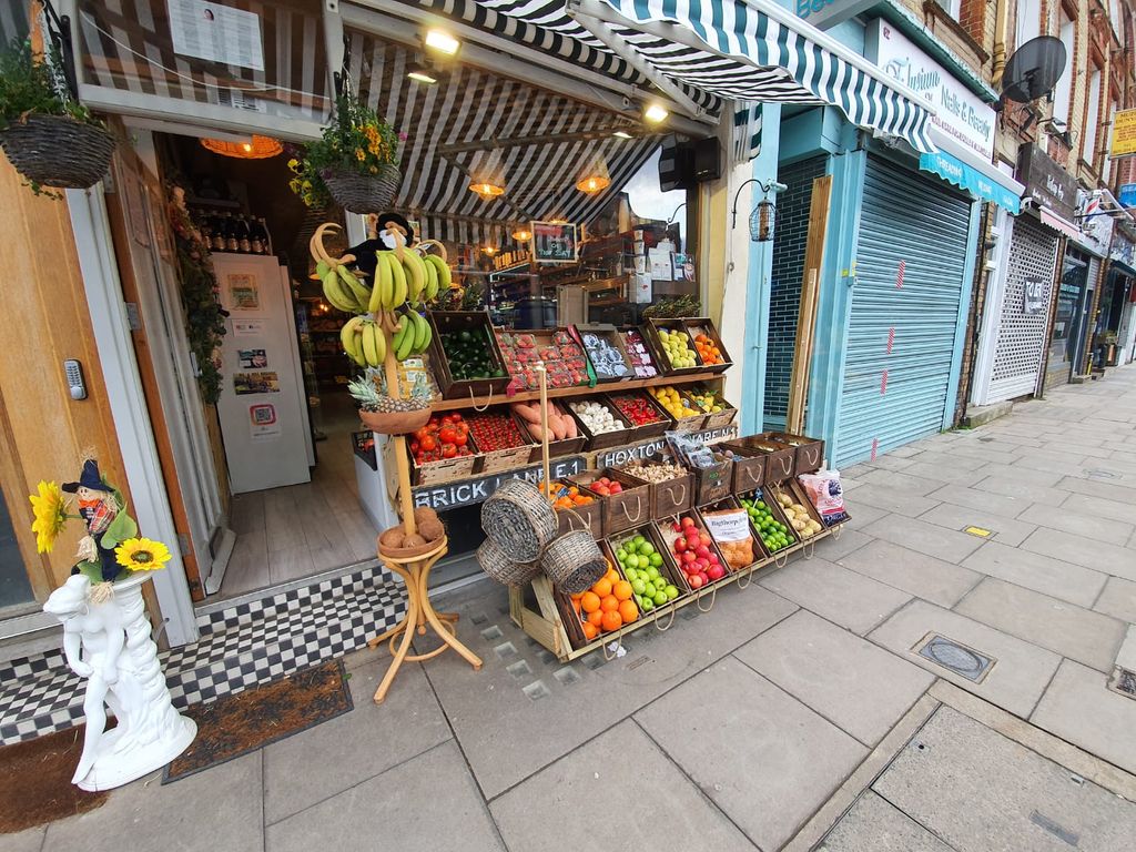 Retail premises for sale in Green Lanes, Newington Green N16, £70,000