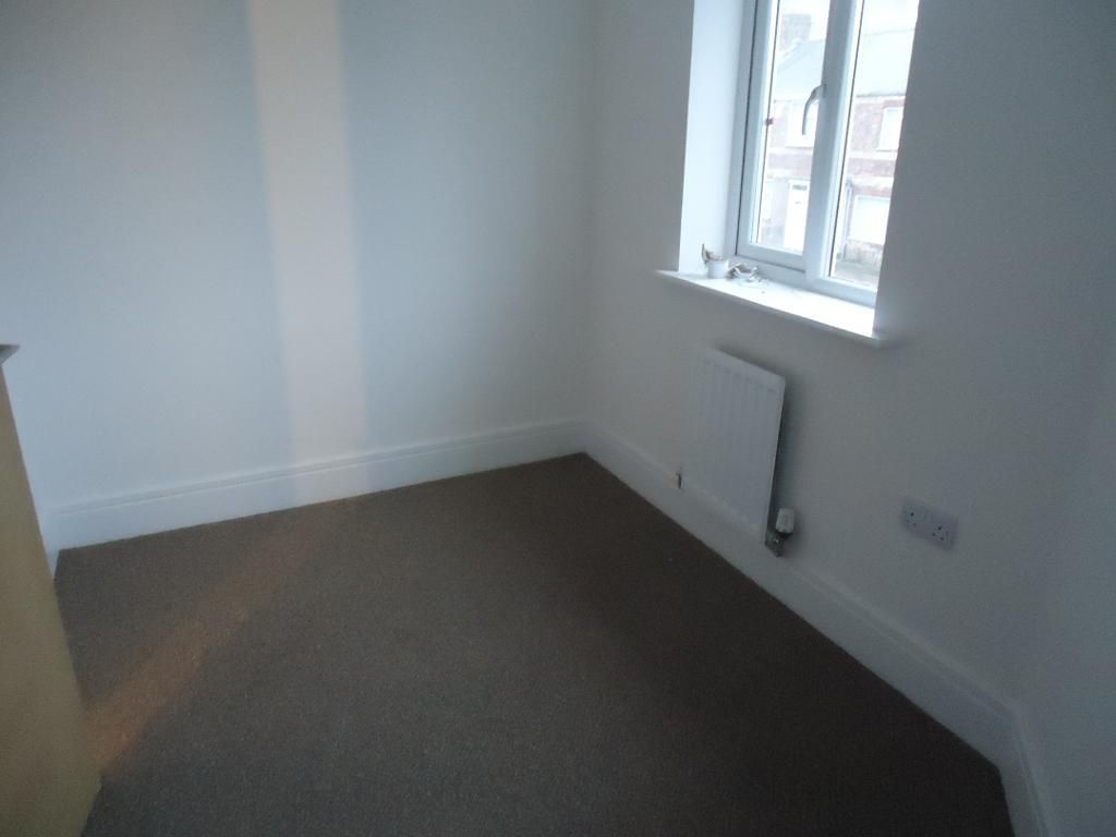 2 bed flat for sale in Redworth Mews, Ashington NE63, £75,000