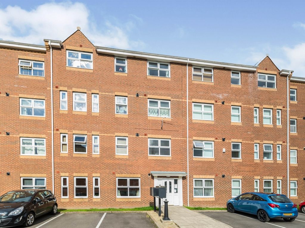 2 bed flat for sale in Lingwood Court, Thornaby, Stockton-On-Tees TS17, £65,000