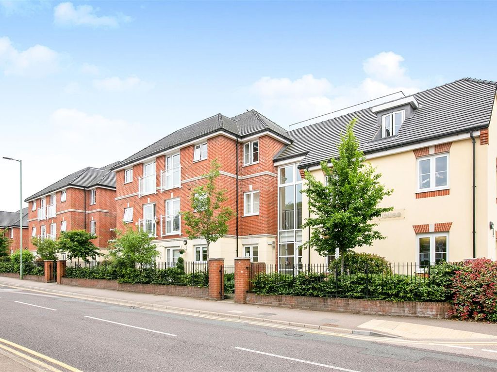 1 bed flat for sale in Old Park Road, Hitchin, Hertfordshire SG5, £275,000