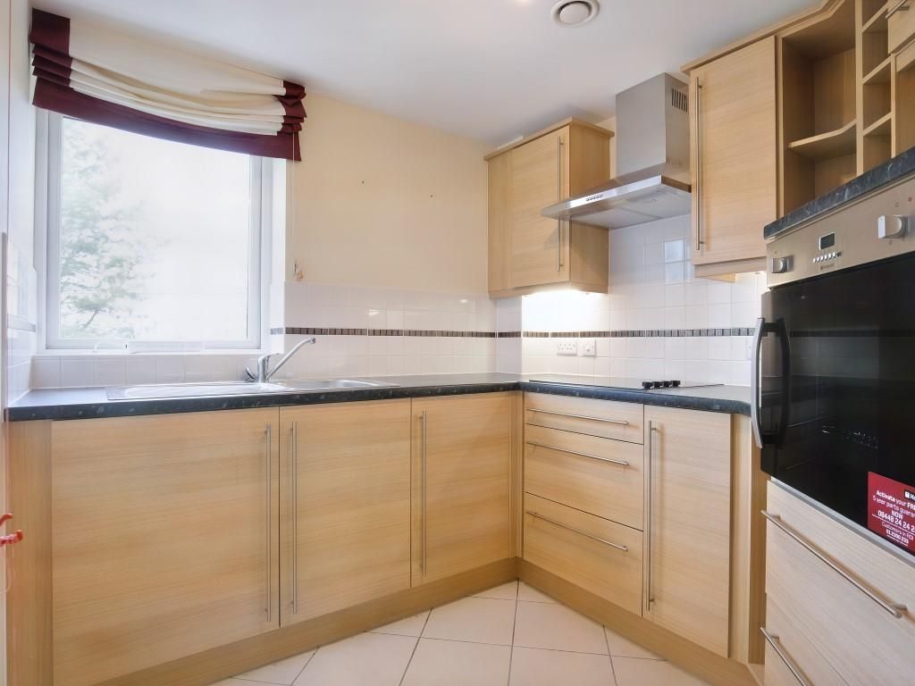 1 bed flat for sale in Dutton Court, Station Approach, Off Station Road, Cheadle Hulme, Cheadle SK8, £155,000