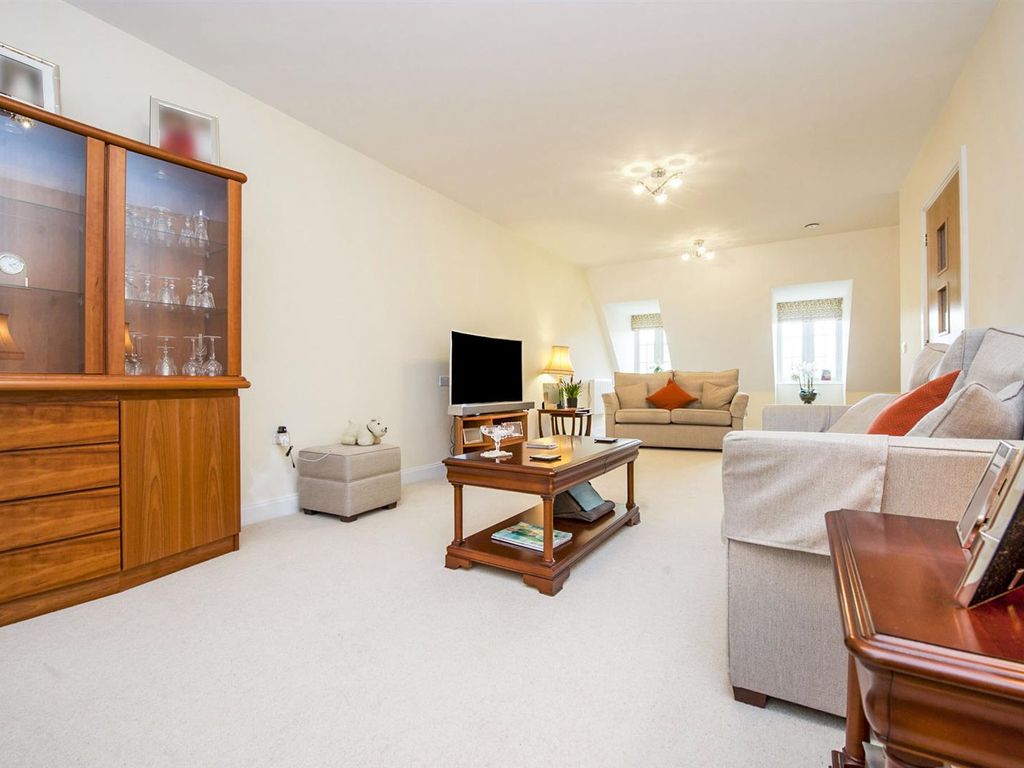 1 bed flat for sale in Hawkesbury Place, Fosseway, Stow On The Wold GL54, £250,000