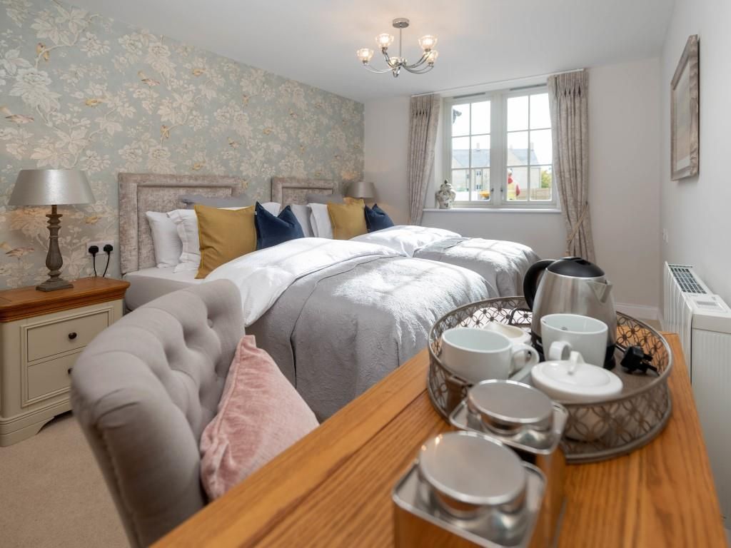 1 bed flat for sale in Hawkesbury Place, Fosseway, Stow On The Wold GL54, £250,000