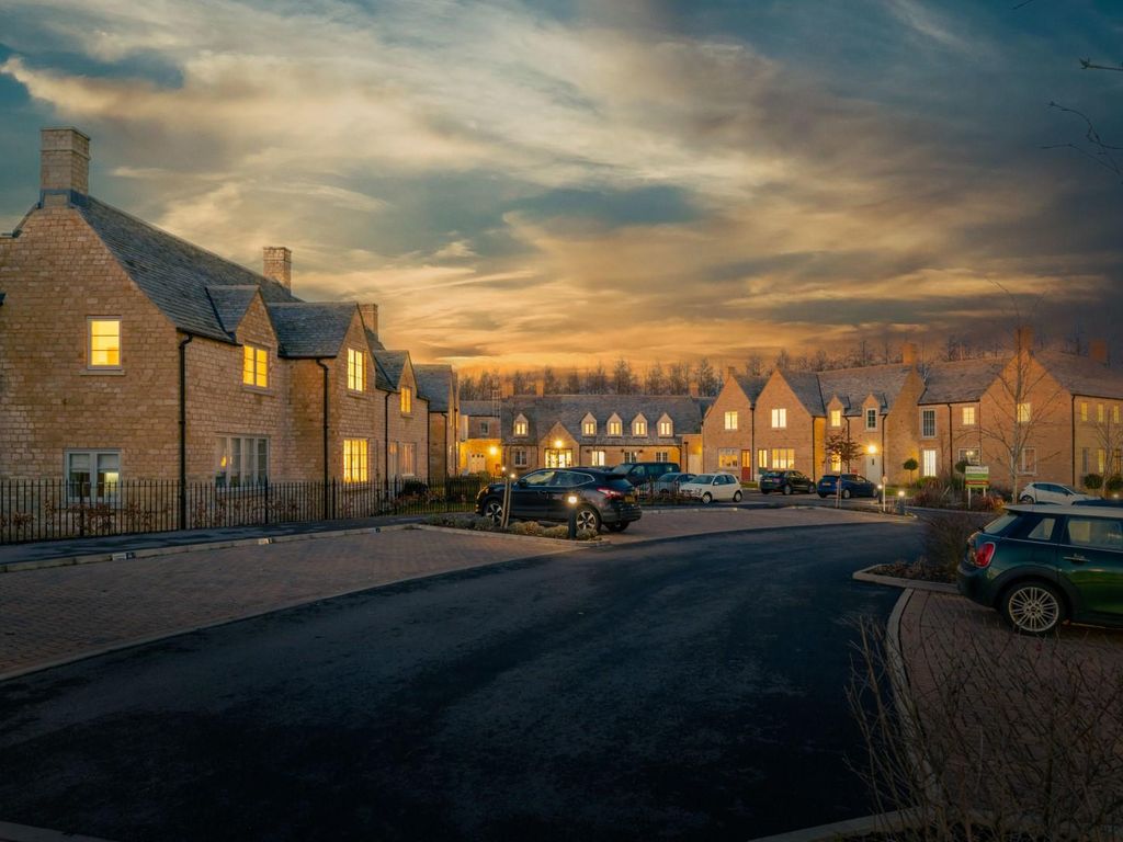 1 bed flat for sale in Hawkesbury Place, Fosseway, Stow On The Wold GL54, £250,000