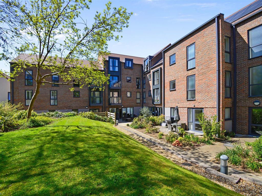 1 bed flat for sale in 140 London Road, Guildford, Surrey GU1, £169,500