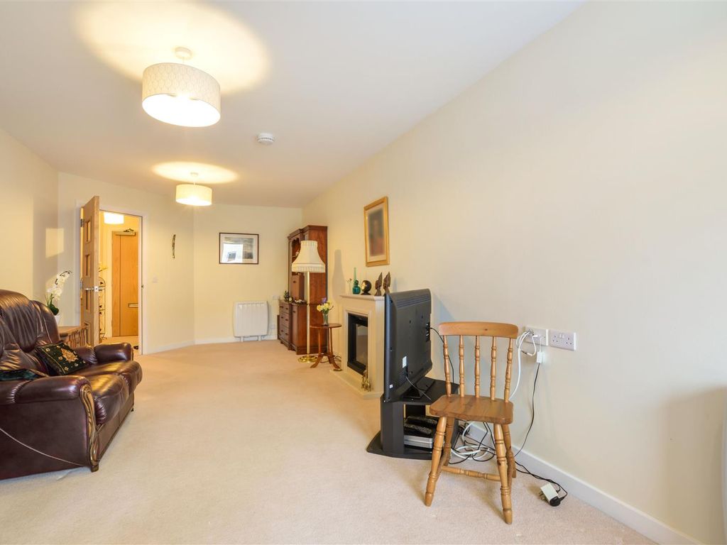 1 bed flat for sale in Lyle Court, 25 Barnton Grove, Edinburgh EH4, £220,000