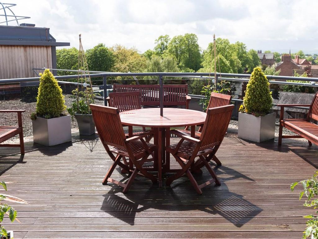 2 bed flat for sale in Forest Court, Union Street, Chester CH1, £180,000