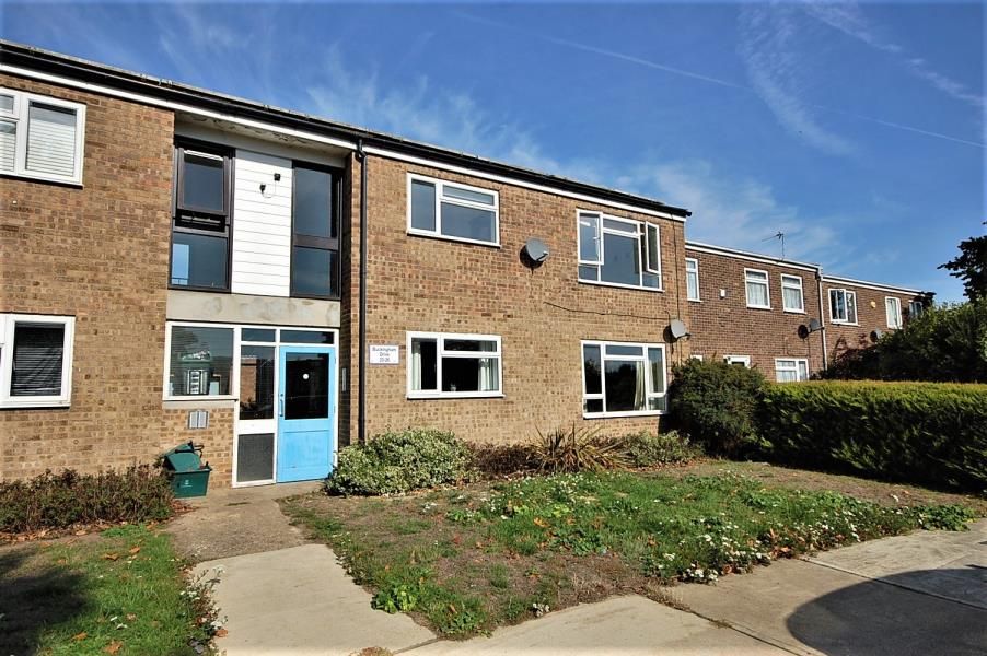 1 bed flat for sale in Buckingham Drive, Colchester CO4, £129,995