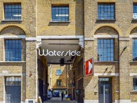 Office for sale in Level Unit 11, Waterside, 44-48, Wharf Road, London N1, £525,000