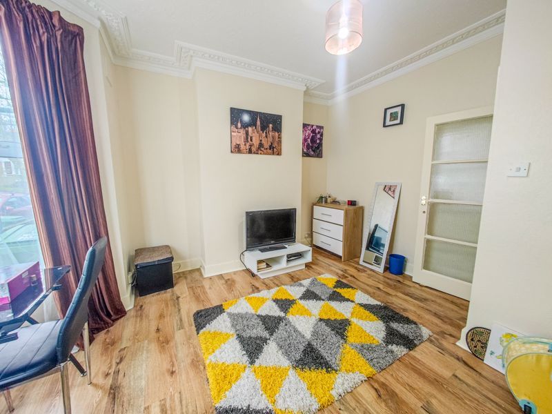 1 bed flat for sale in Dallin Road, London SE18, £240,000