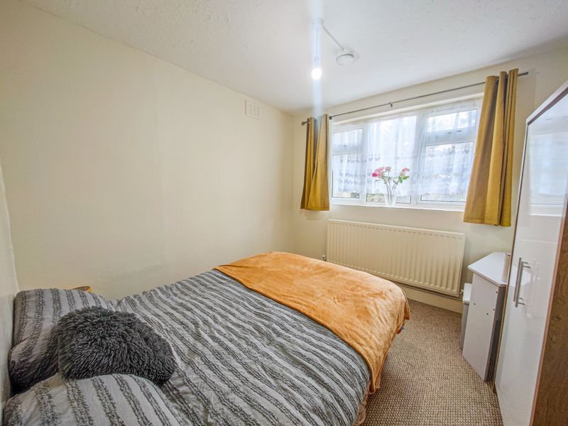 1 bed flat for sale in Dallin Road, London SE18, £240,000