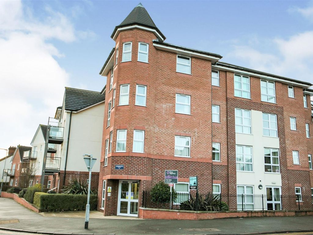 1 bed flat for sale in High Street, Wolstanton, Newcastle ST5, £105,000