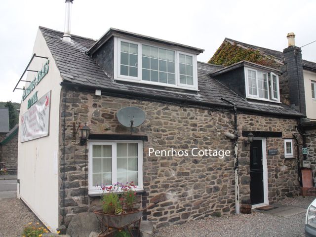 Leisure/hospitality for sale in Cemmaes, Machynlleth SY20, £300,000