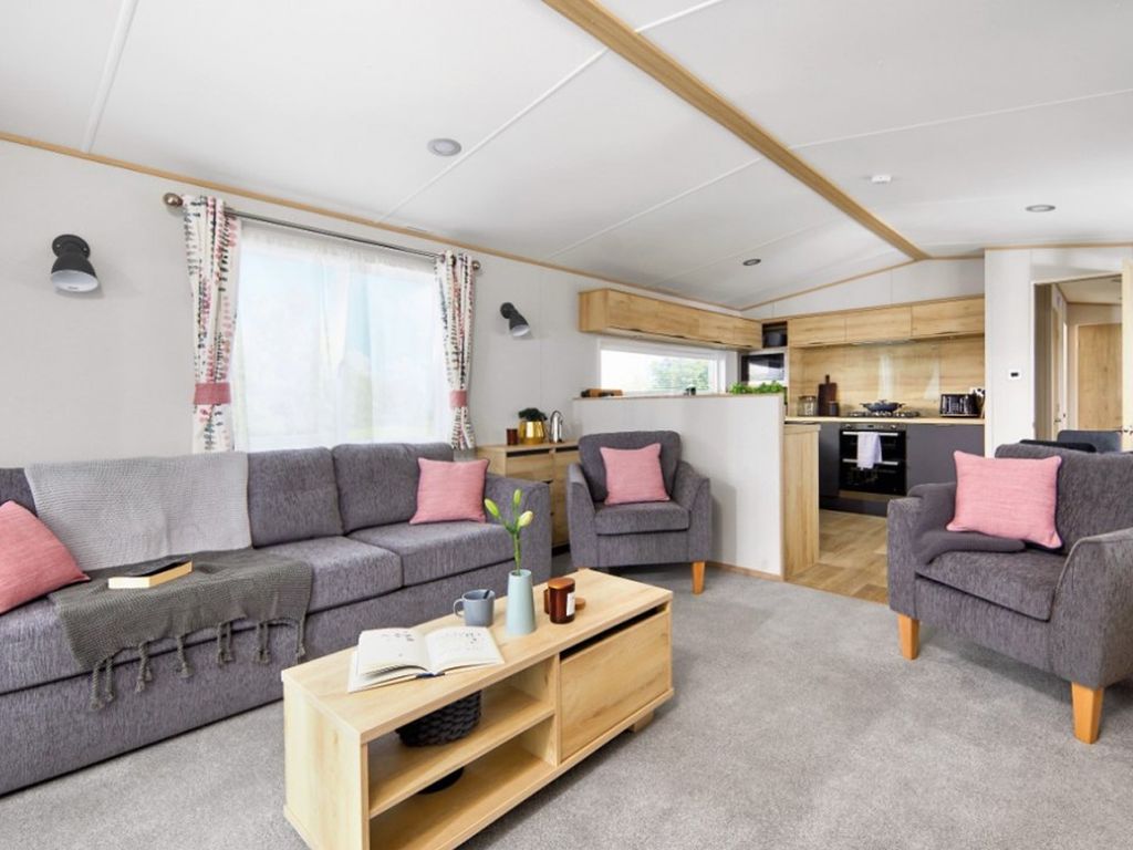 2 bed mobile/park home for sale in Hoburne Doublebois, Liskeard, Cornwall PL14, £114,995