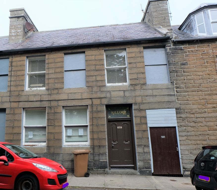 2 bed terraced house for sale in Argyle Square, Wick KW1, £60,000