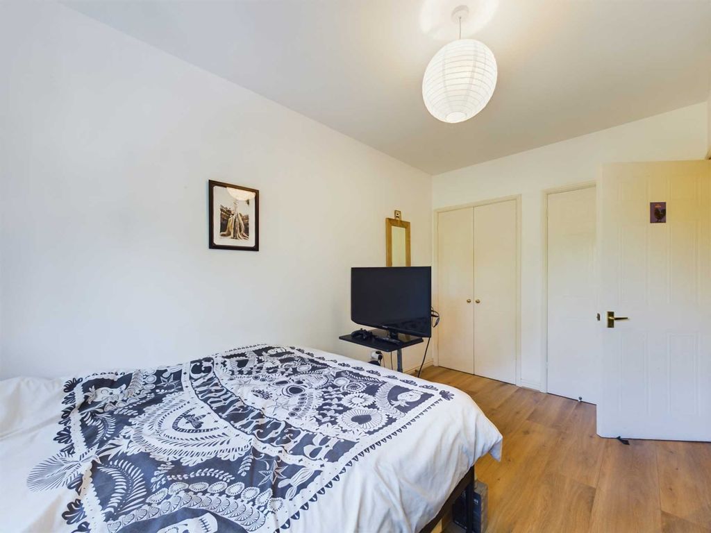 2 bed flat for sale in Cavendish Court, Apsley HP3, £269,500