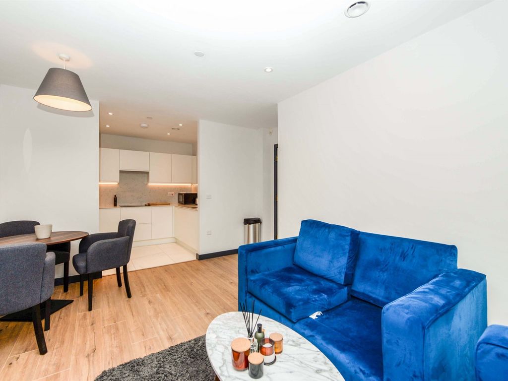 2 bed flat for sale in Drury Lane, Liverpool L2, £220,000