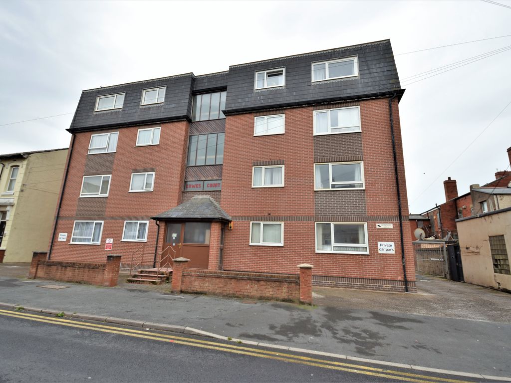 1 bed flat for sale in Shaw Road, Blackpool FY1, £55,000