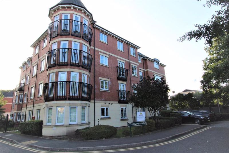 2 bed flat for sale in Collingtree Court, Solihull B92, £160,000