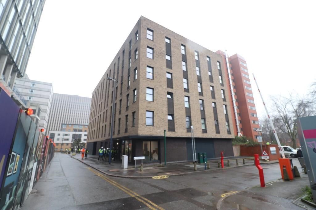 2 bed flat for sale in Tennant Street, Birmingham B15, £260,000