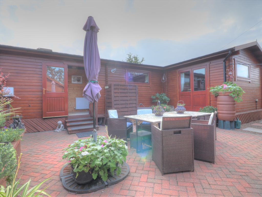 3 bed detached house for sale in Green End, Threeholes, Wisbech PE14, £180,000