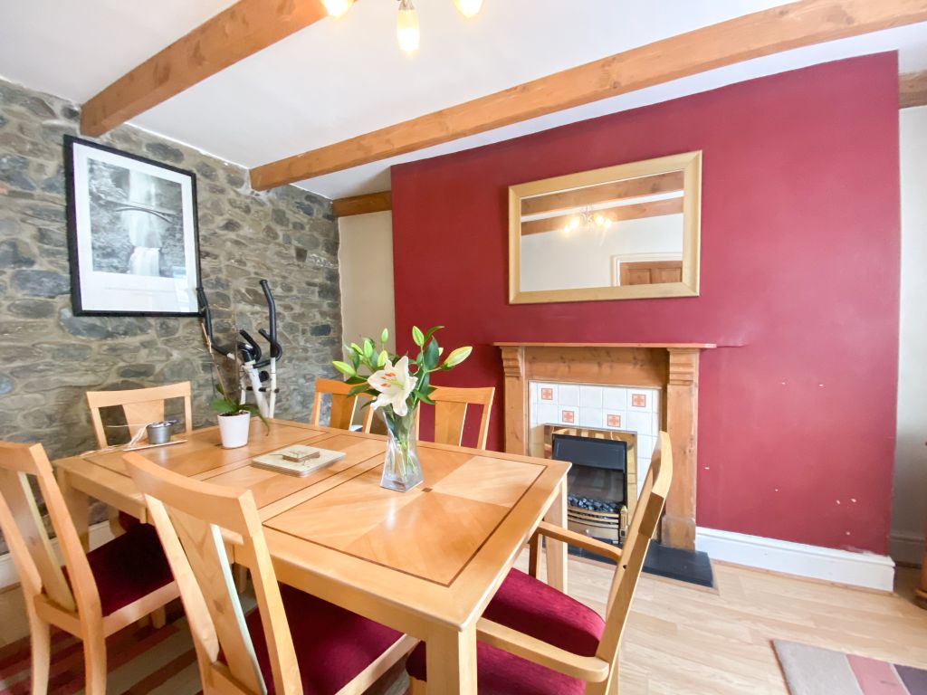 3 bed detached house for sale in Llanon SY23, £225,000