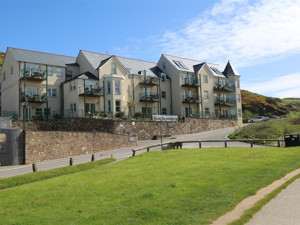 2 bed flat for sale in Watergate Bay, Newquay TR8, £340,000