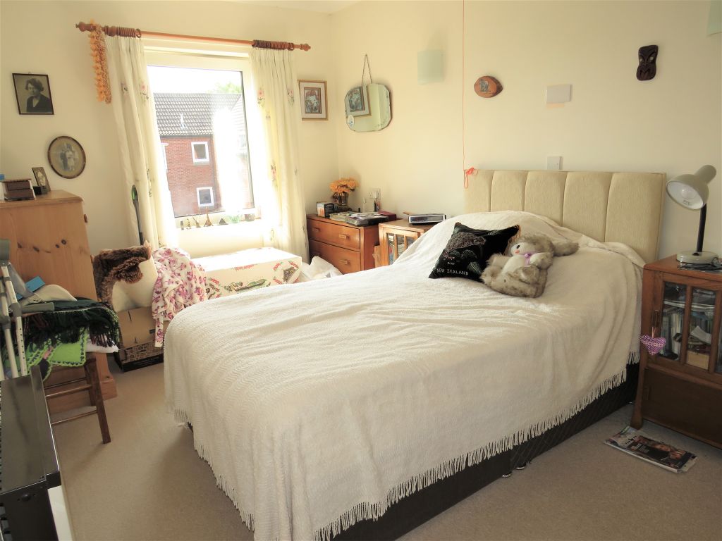 1 bed flat for sale in Salisbury Road, Fordingbridge SP6, £65,000